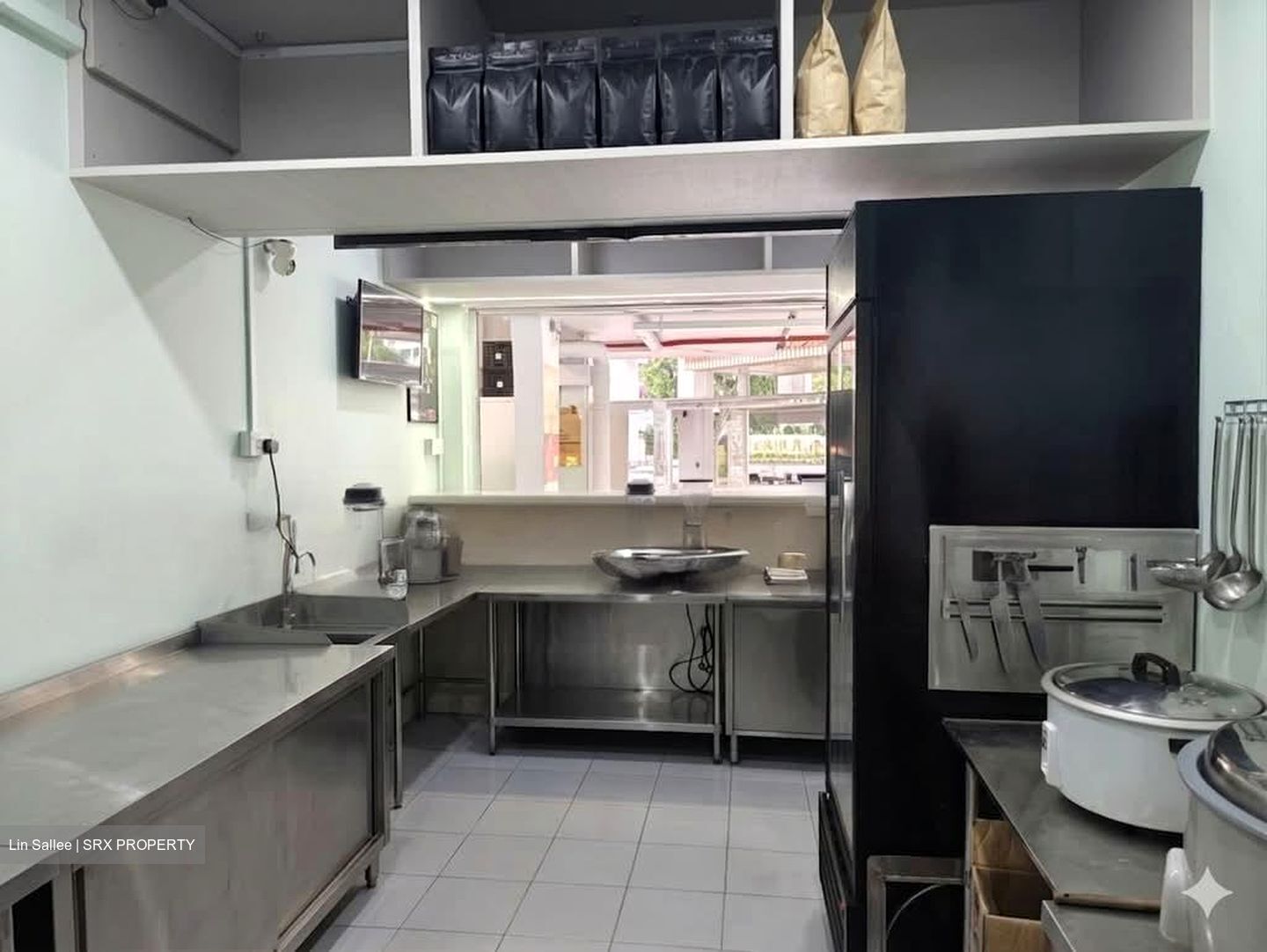 Tampines Street 21 (D18), Shop House #572108751